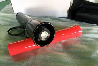 誘導メガホンライト(収納ポーチ付)