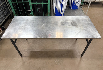 ステンレステーブル