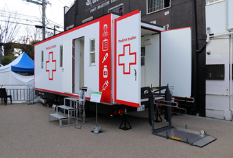 トレーラーハウスレンタル 医療型(リフト付)