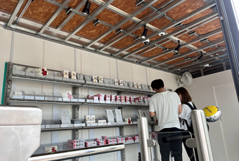 仮設空間を利用する無人店舗システム 